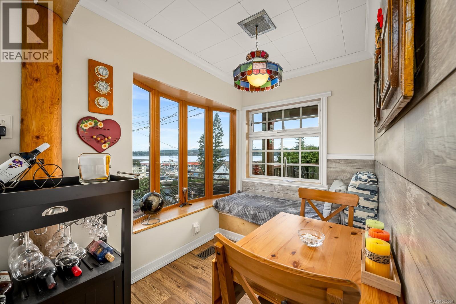 951 Dogwood St, Campbell River