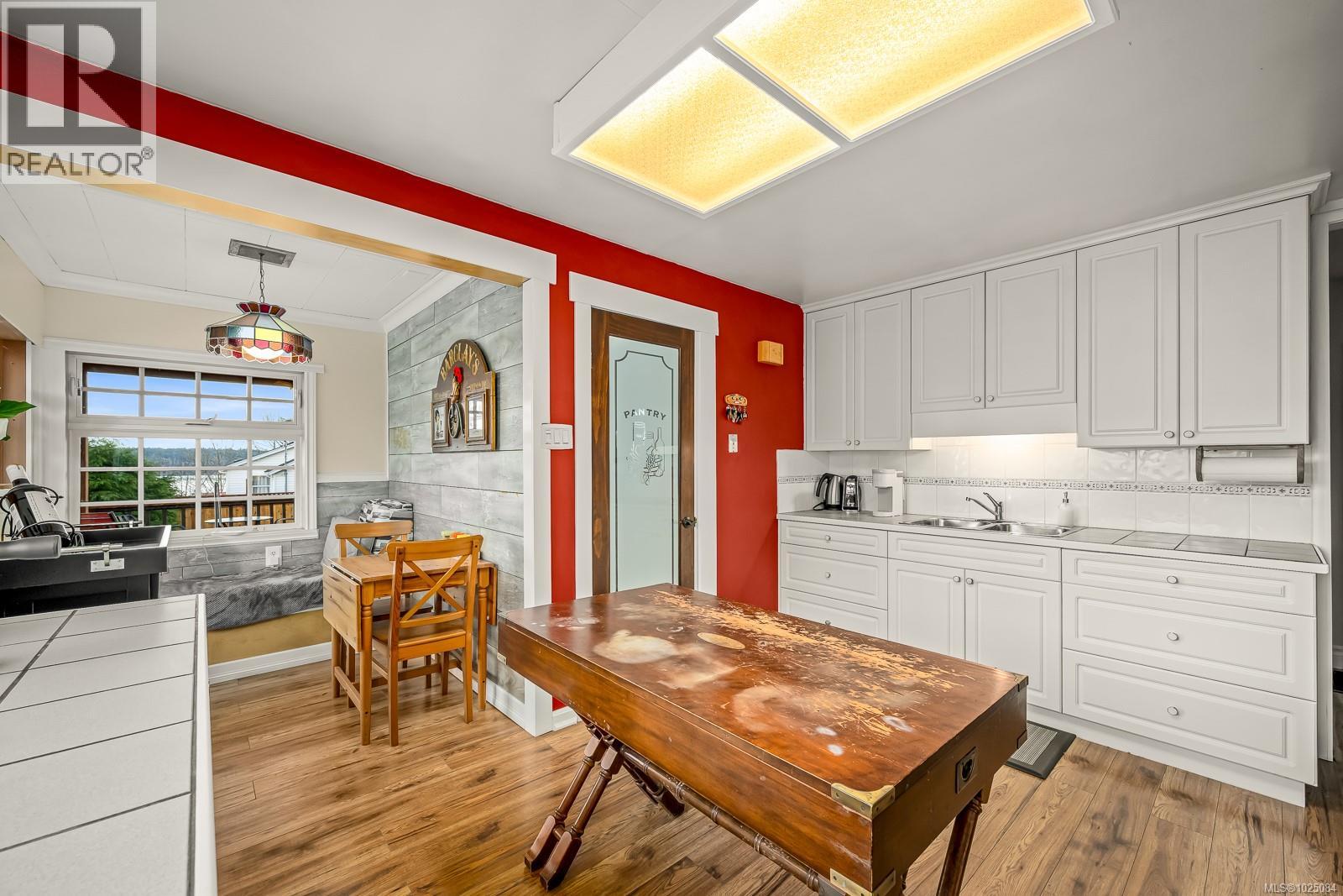 951 Dogwood St, Campbell River