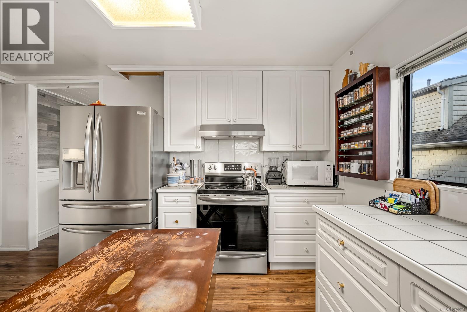 951 Dogwood St, Campbell River