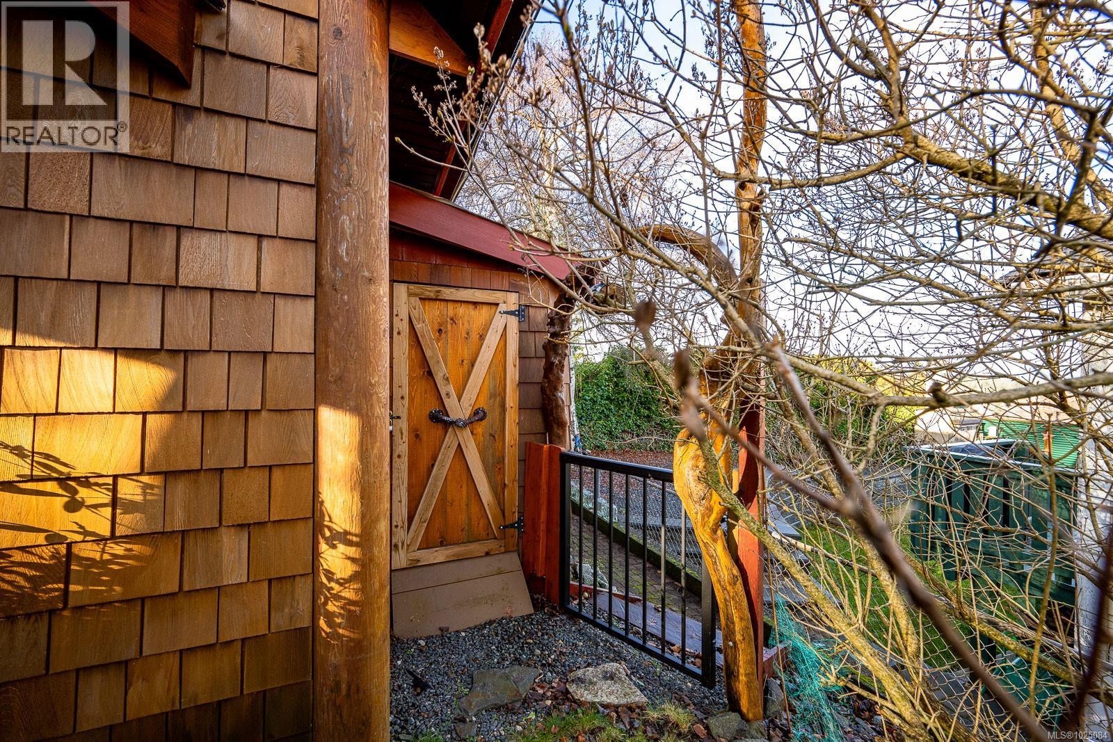 951 Dogwood St, Campbell River