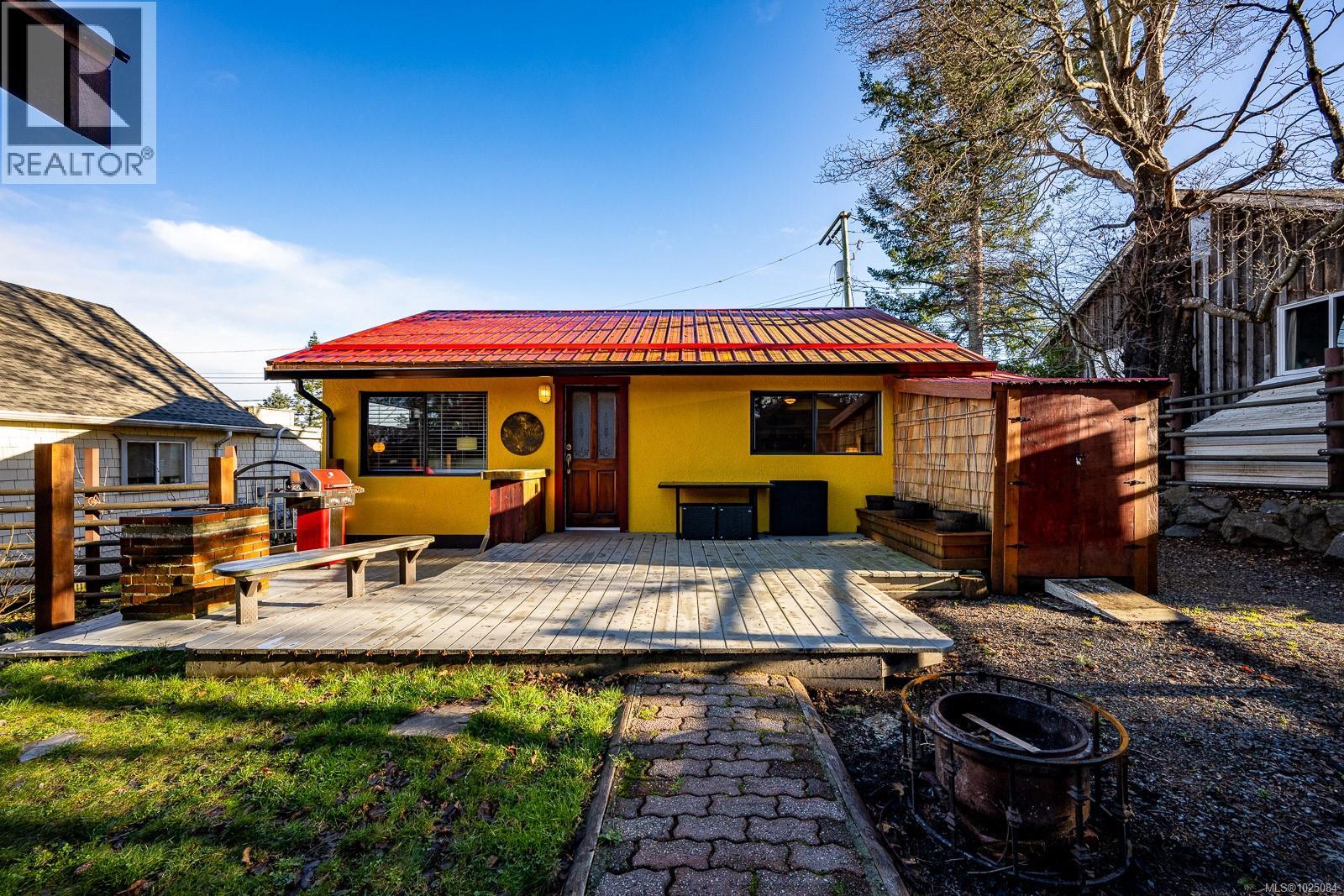 951 Dogwood St, Campbell River