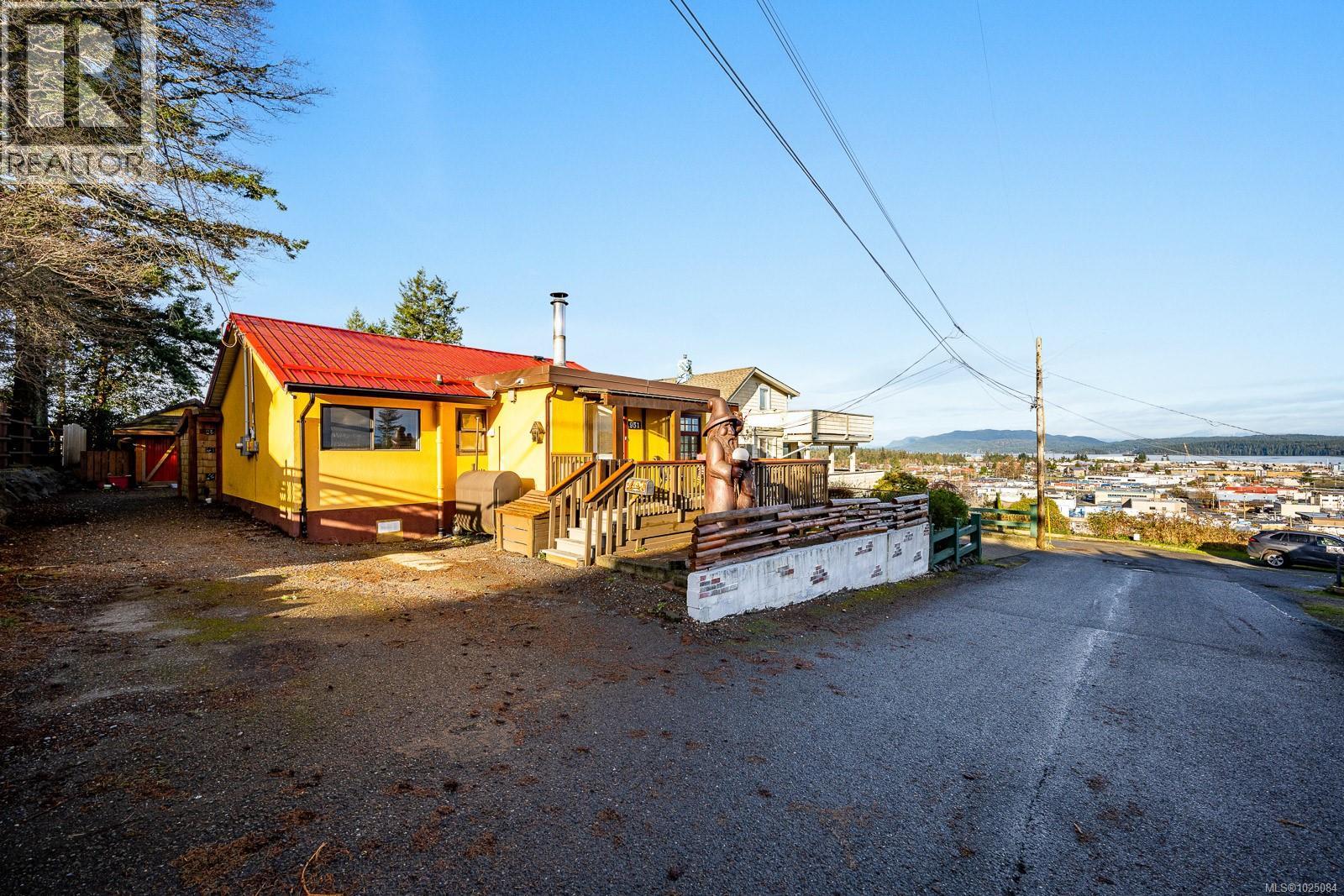 951 Dogwood St, Campbell River