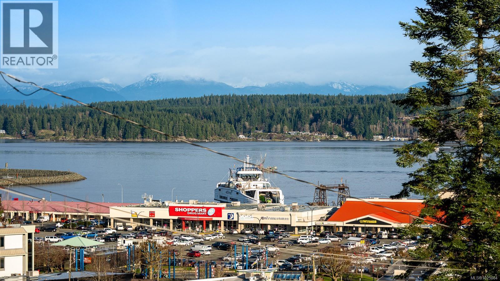 951 Dogwood St, Campbell River