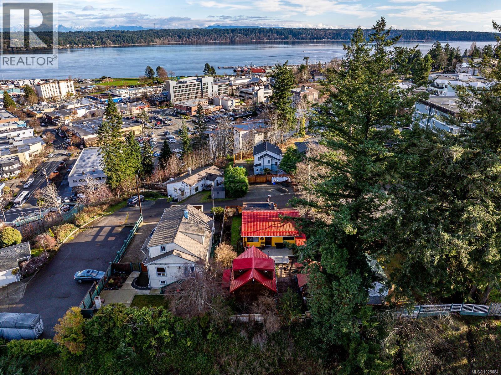 951 Dogwood St, Campbell River