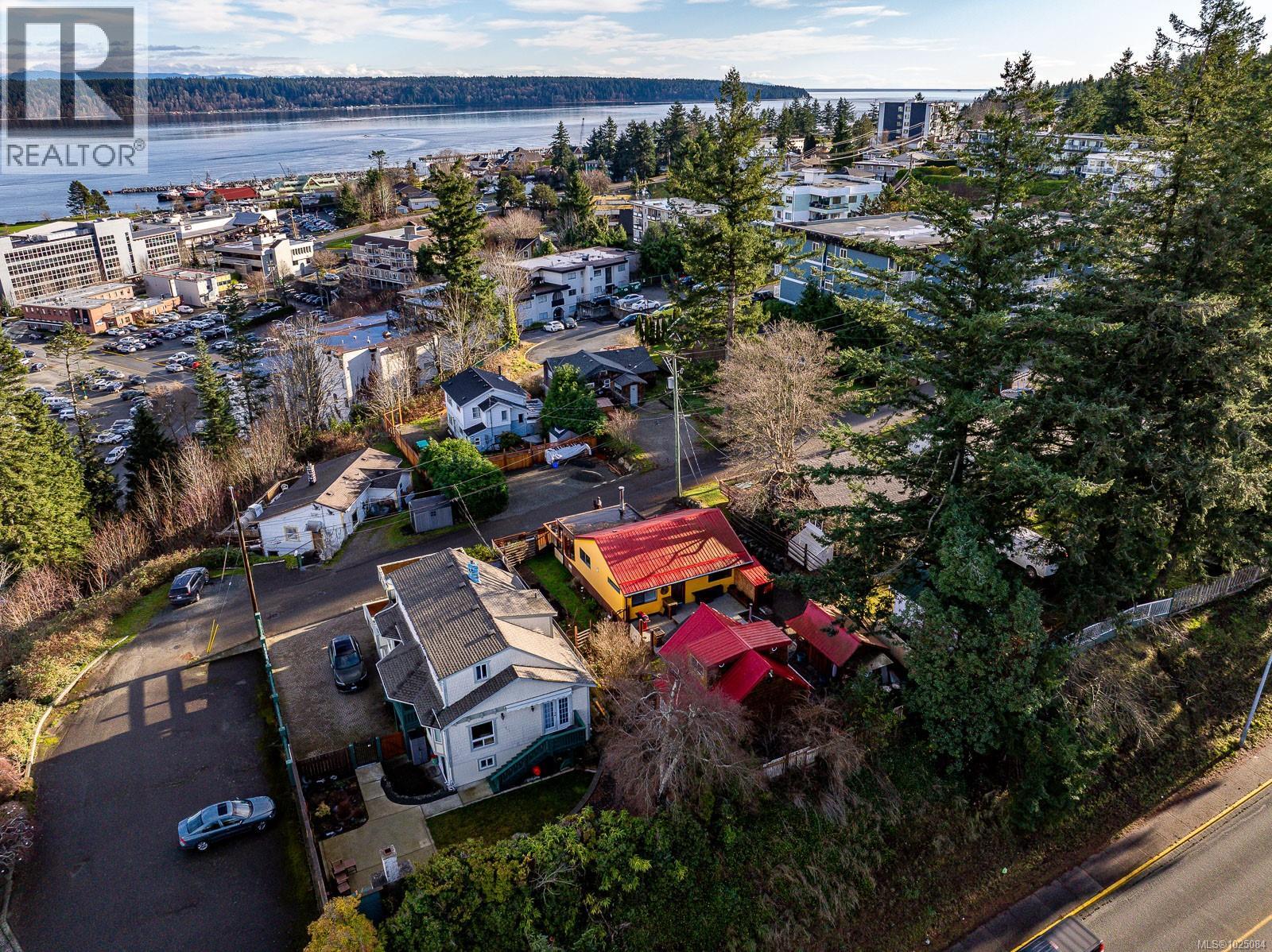 951 Dogwood St, Campbell River