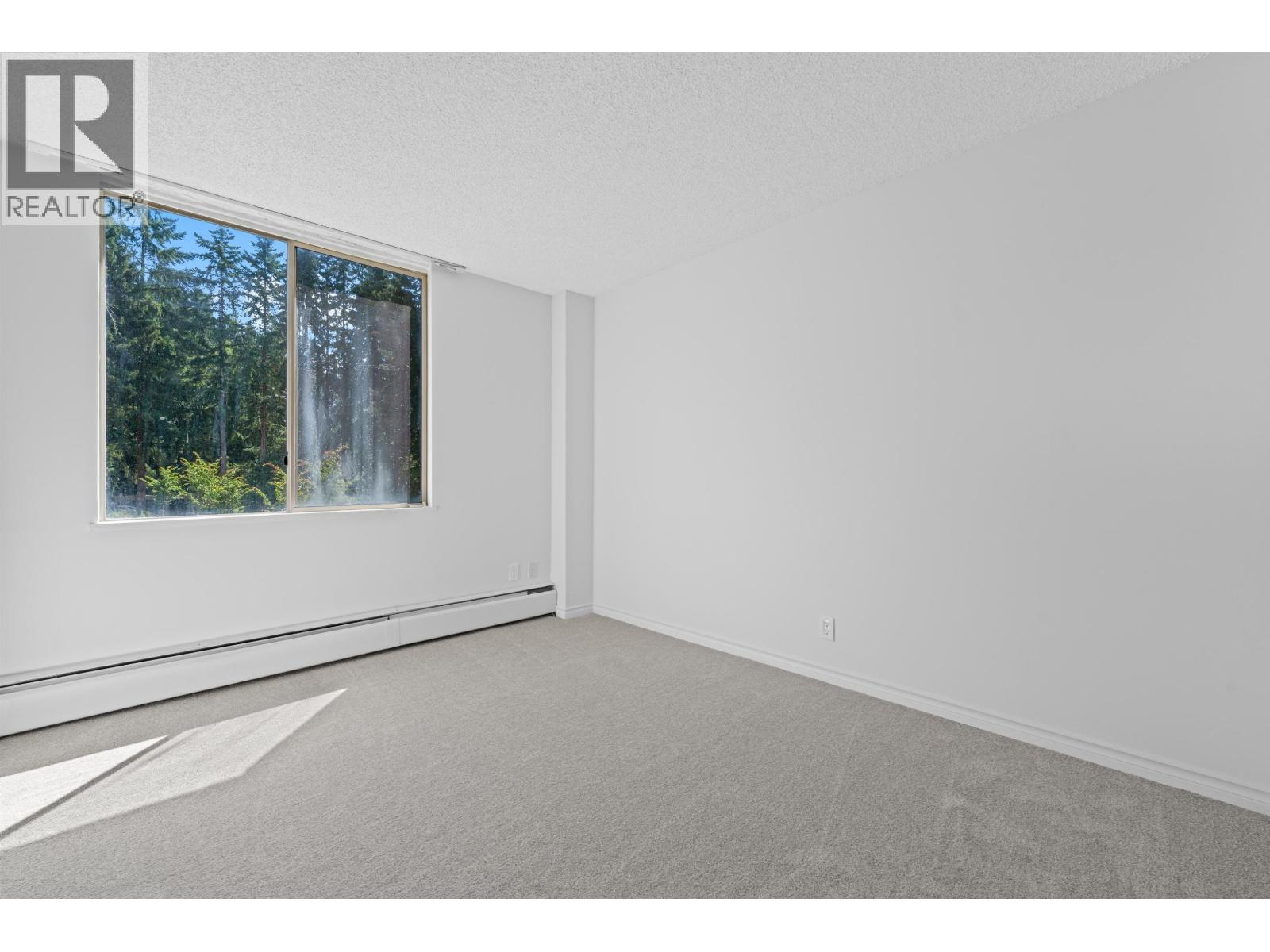 208 2024 FULLERTON AVENUE, North Vancouver