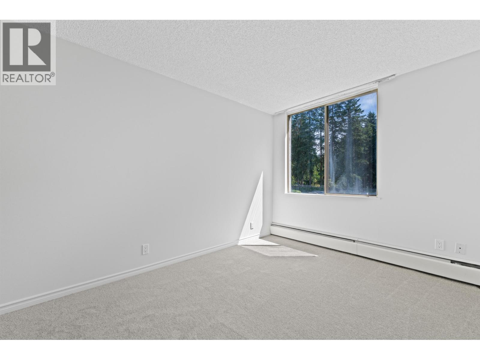 208 2024 FULLERTON AVENUE, North Vancouver