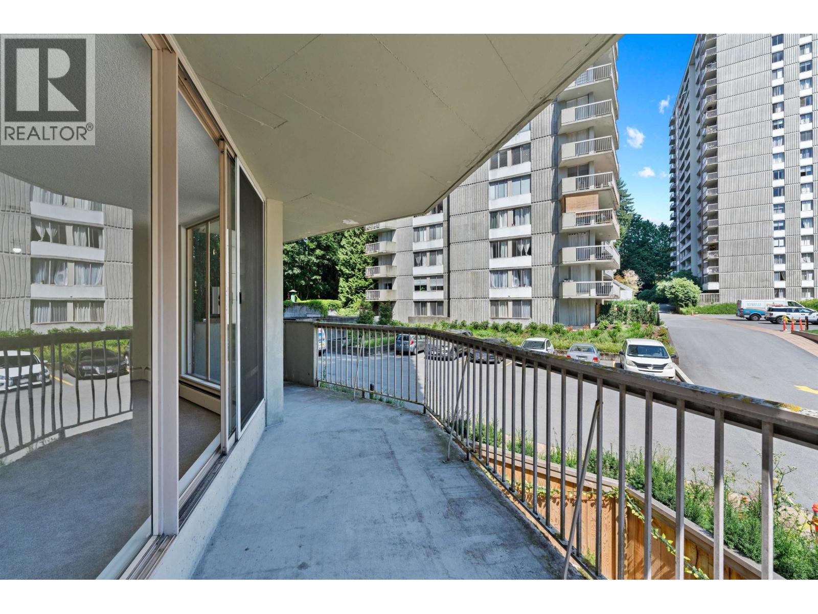 208 2024 FULLERTON AVENUE, North Vancouver