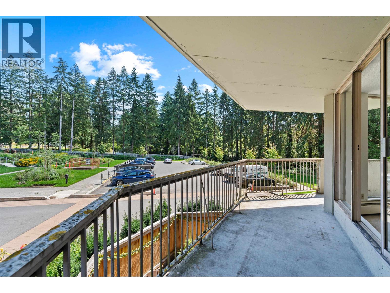 208 2024 FULLERTON AVENUE, North Vancouver