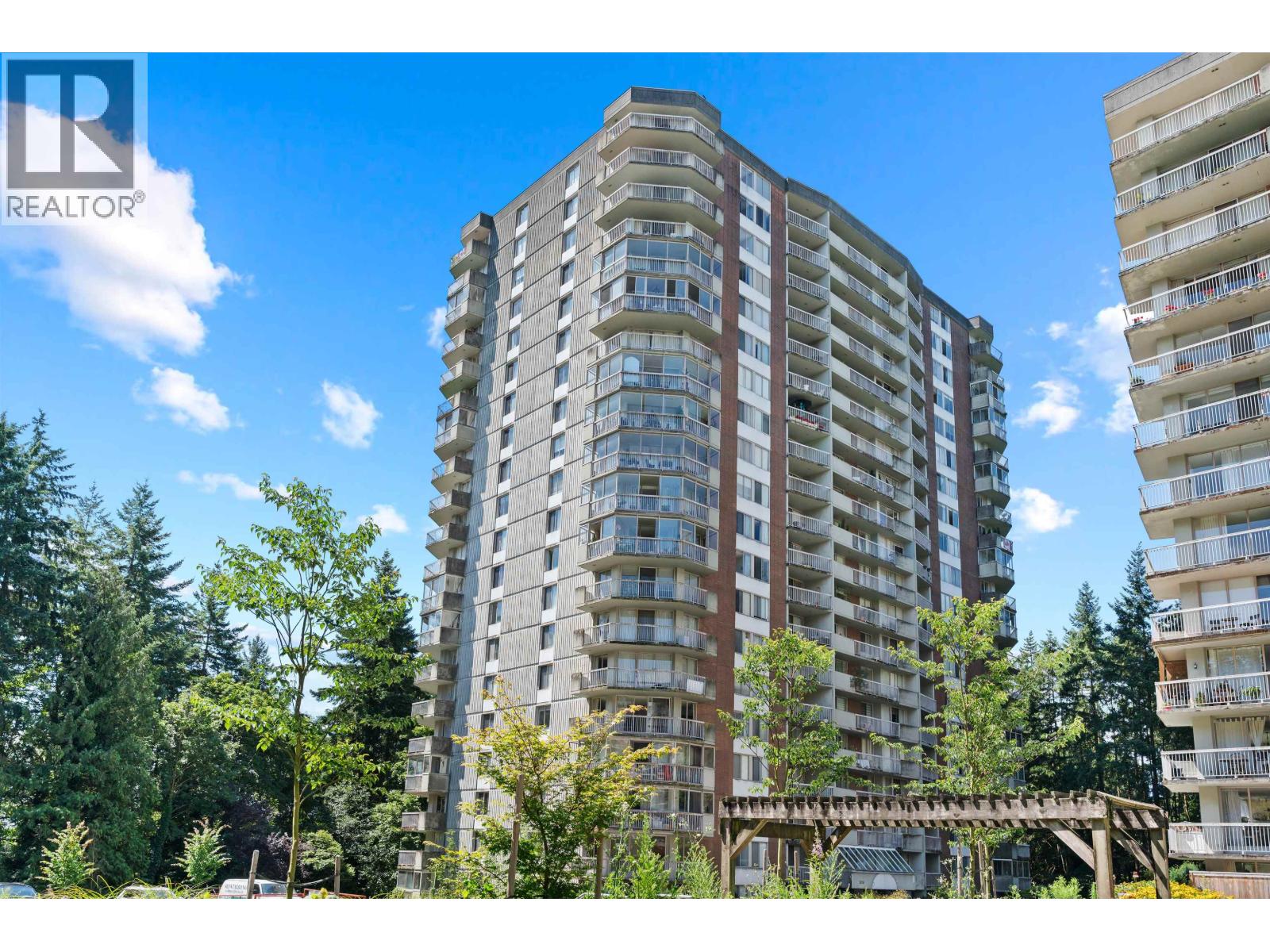 208 2024 FULLERTON AVENUE, North Vancouver