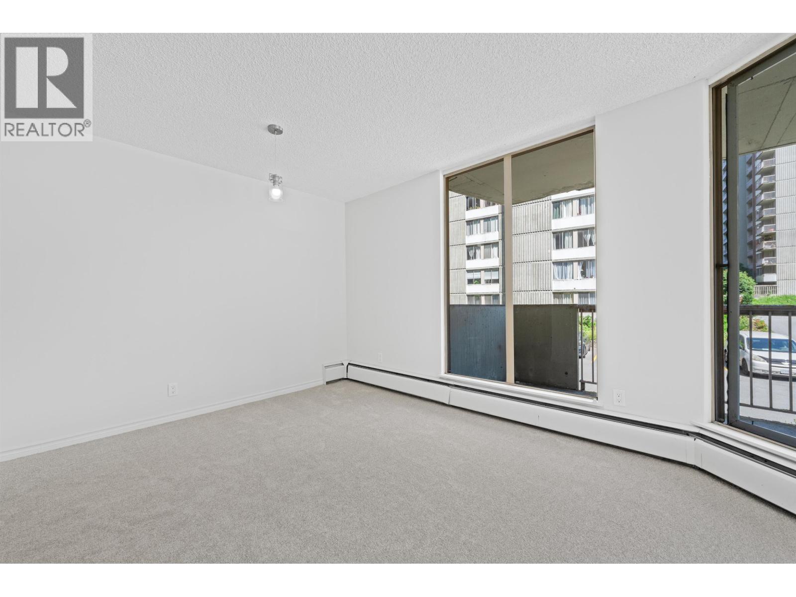 208 2024 FULLERTON AVENUE, North Vancouver