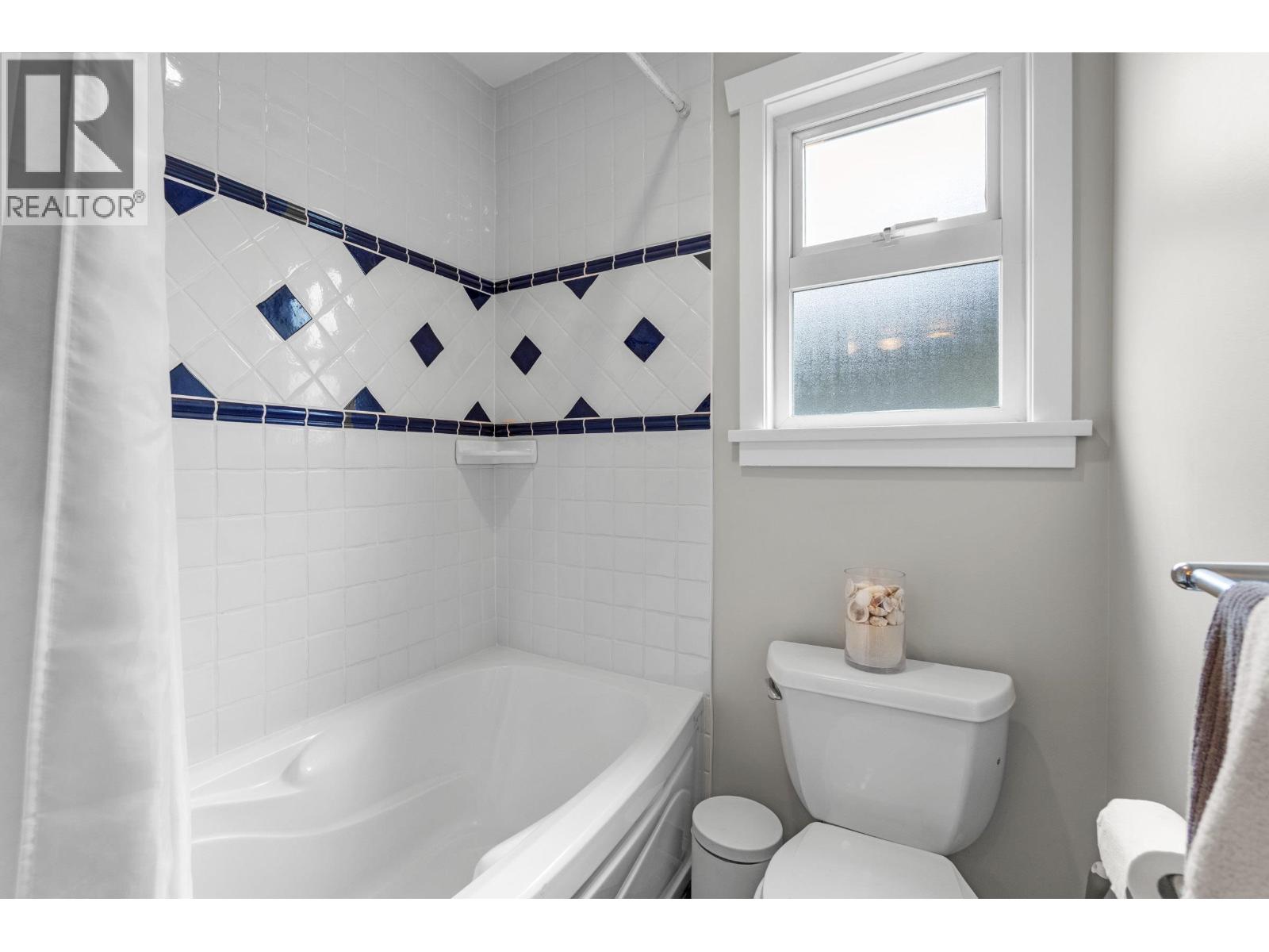 186 MACDONALD AVENUE, Burnaby