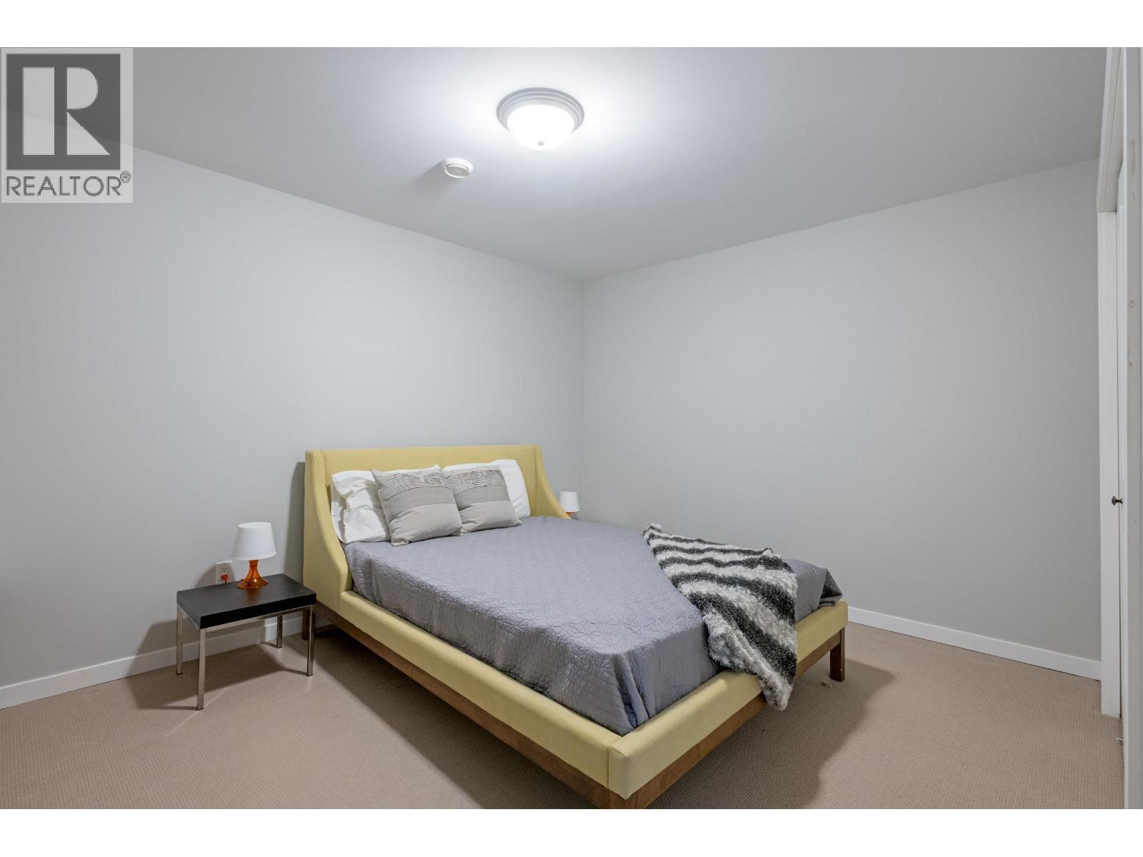 186 MACDONALD AVENUE, Burnaby