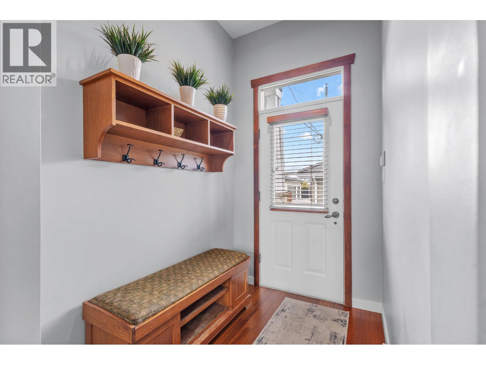 186 MACDONALD AVENUE, Burnaby