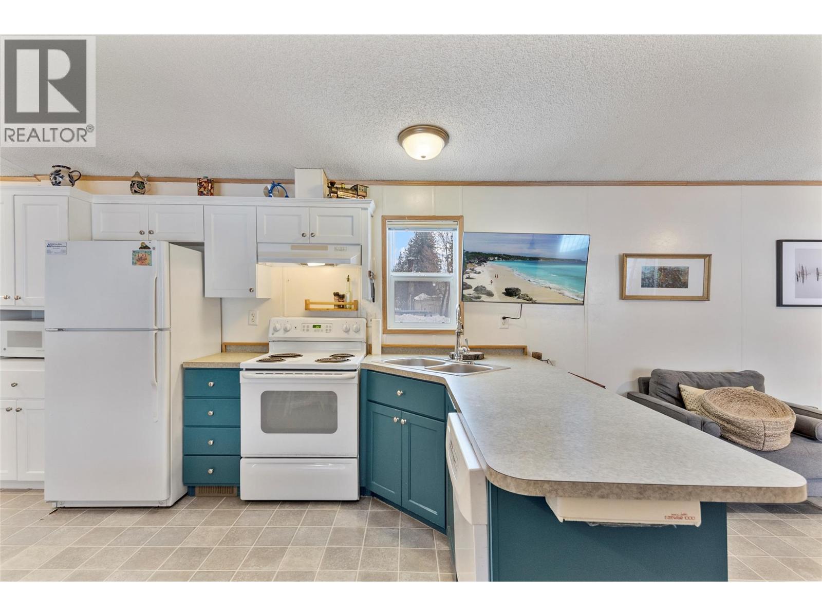 749 Big Eddy Road, Revelstoke