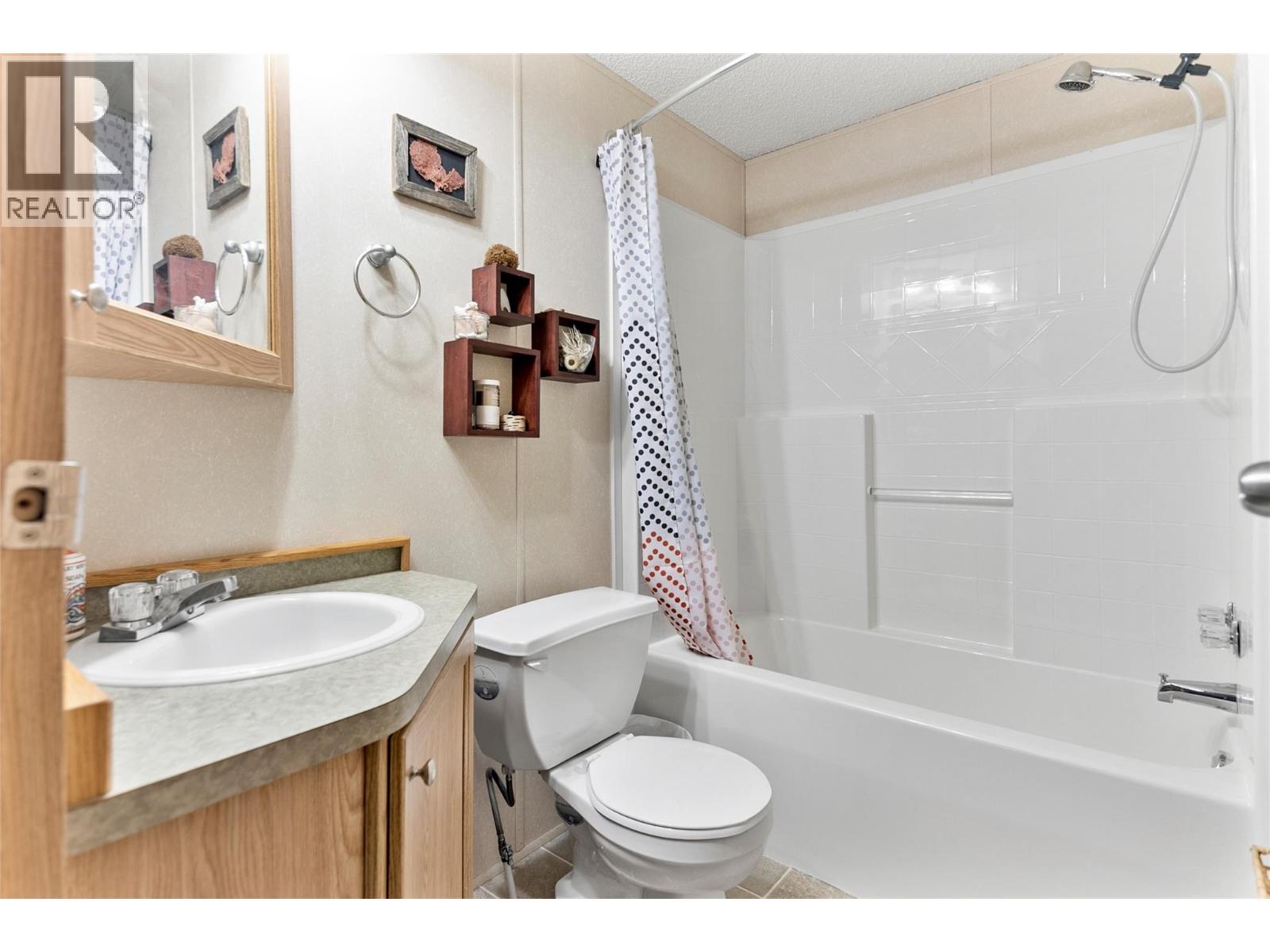 749 Big Eddy Road, Revelstoke