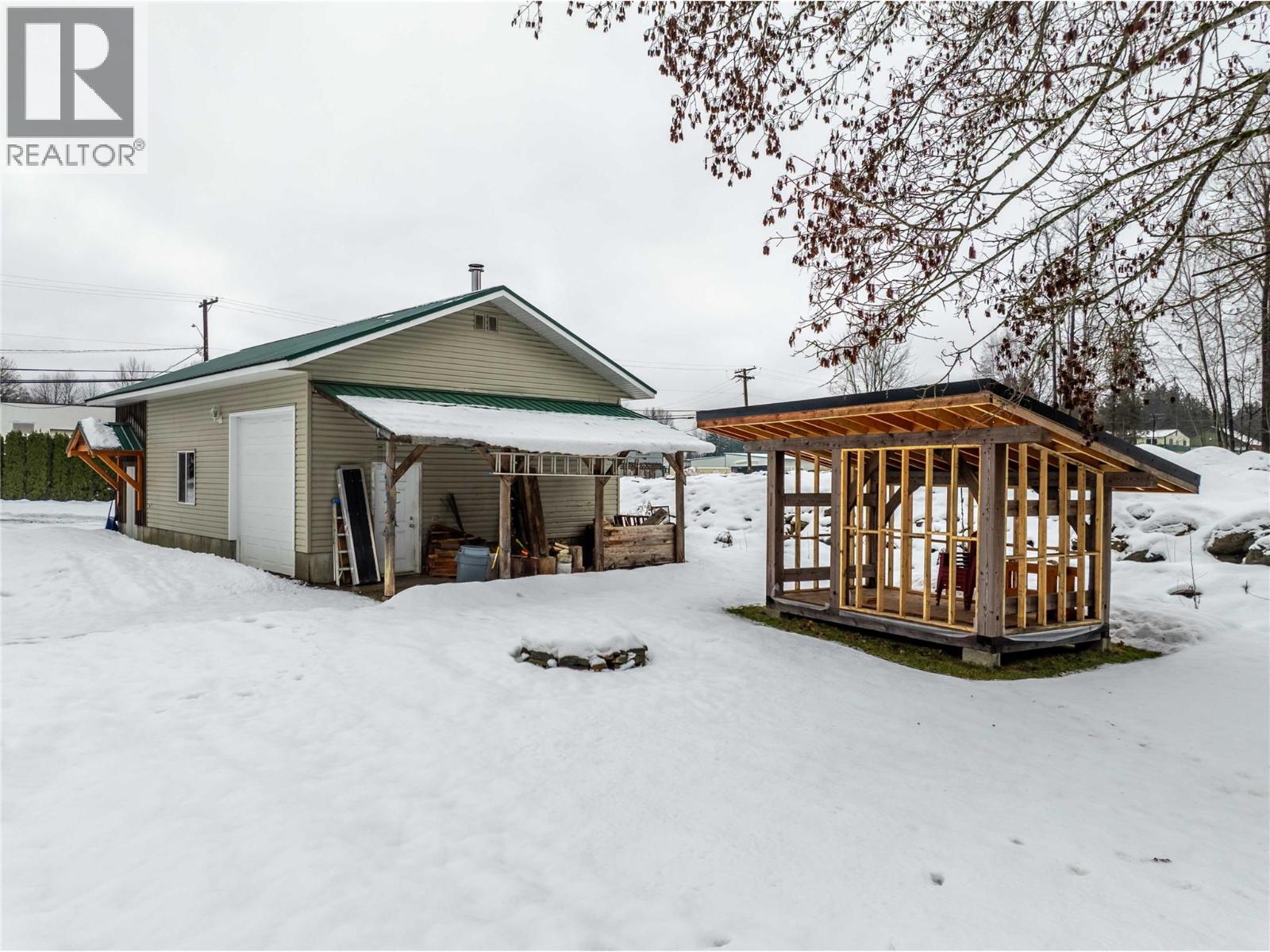 749 Big Eddy Road, Revelstoke