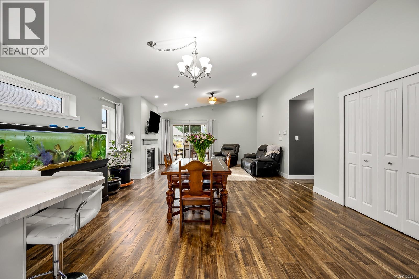 279 Michigan Dr, Campbell River