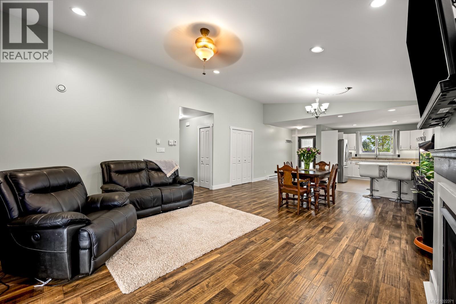 279 Michigan Dr, Campbell River