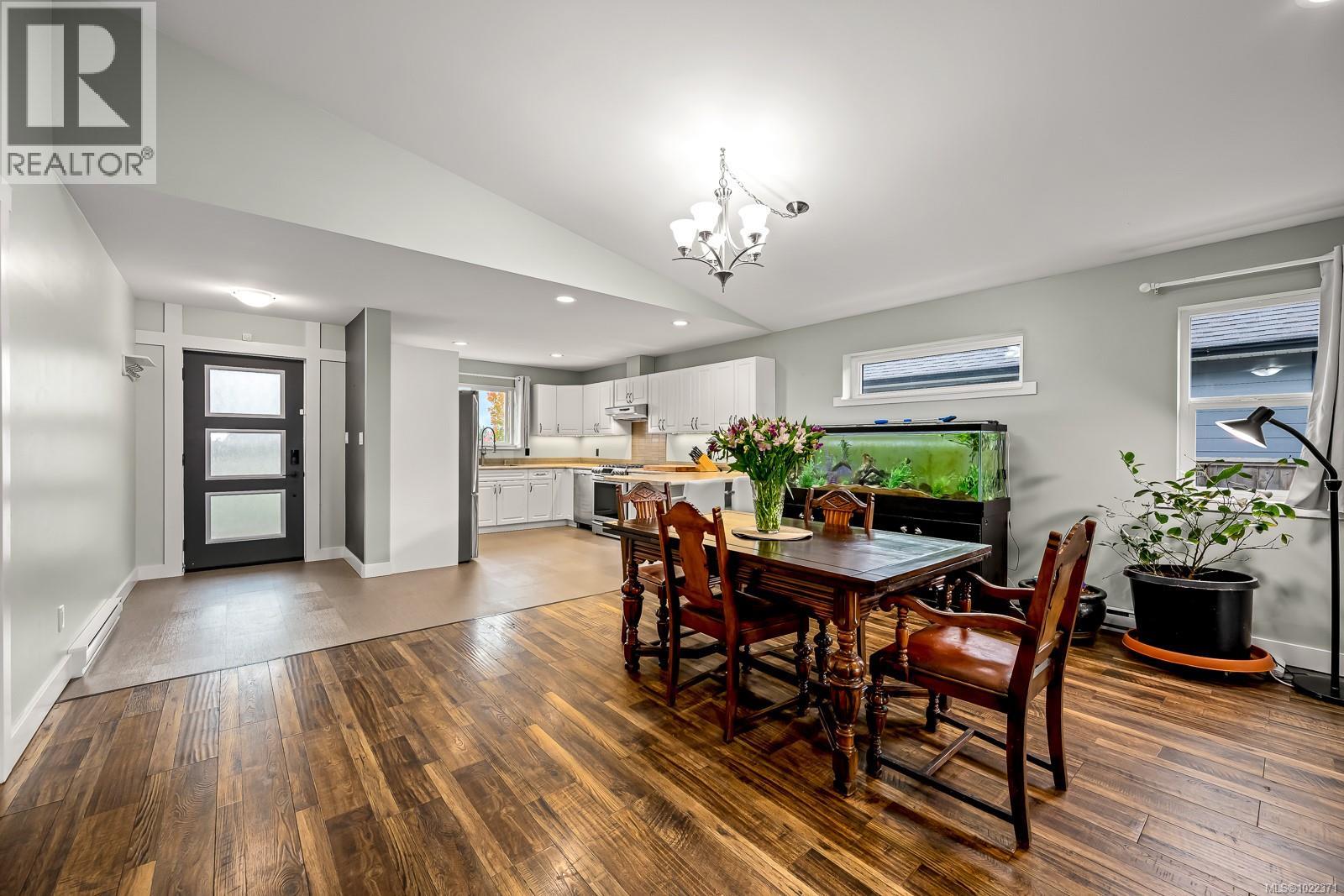 279 Michigan Dr, Campbell River