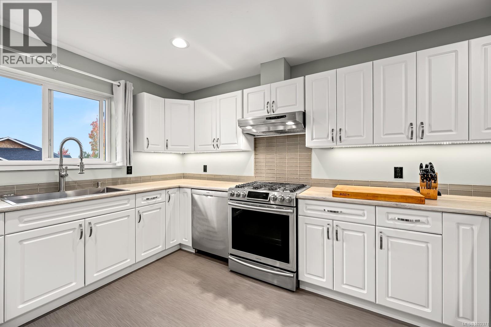 279 Michigan Dr, Campbell River