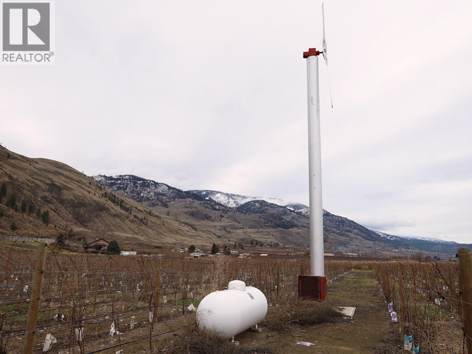 4253 Highway 97 Highway, Oliver