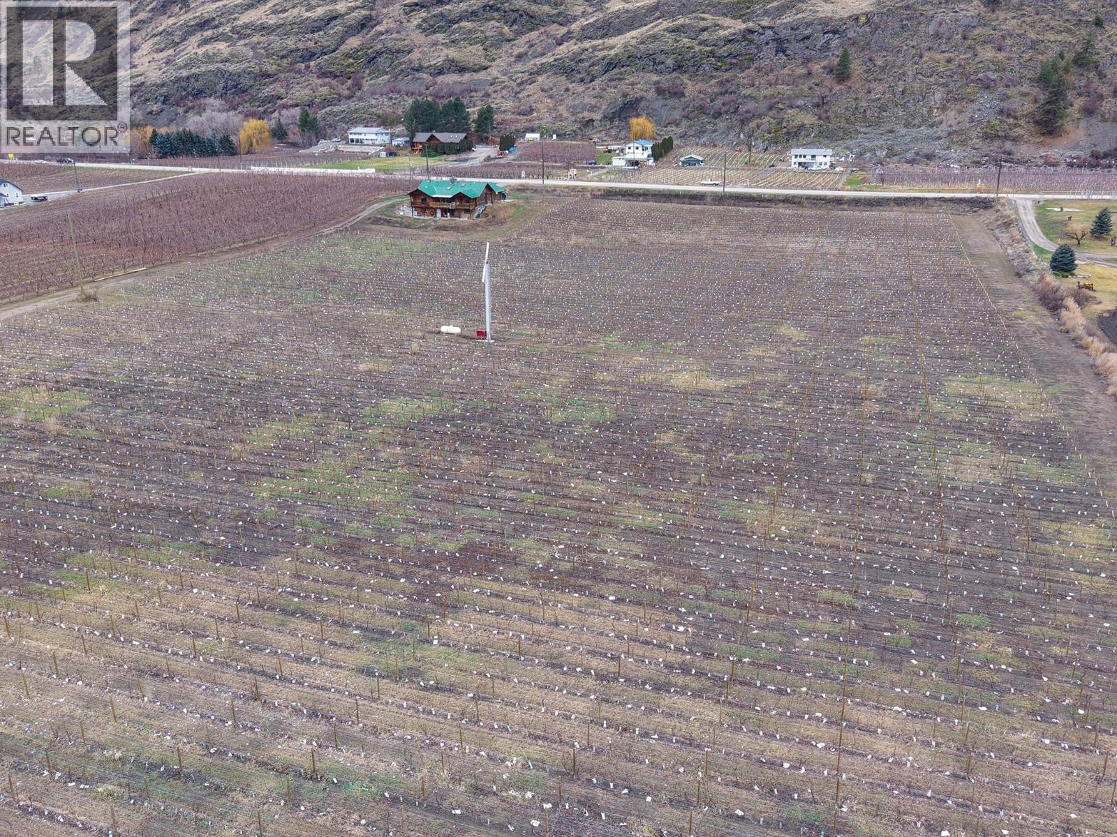 4253 Highway 97 Highway, Oliver