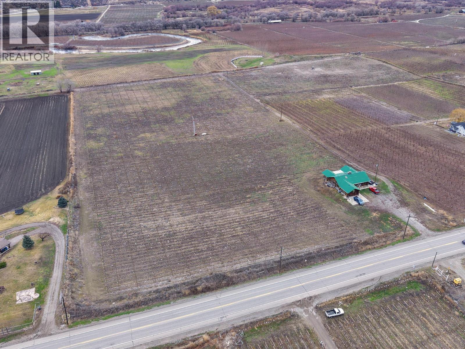 4253 Highway 97 Highway, Oliver