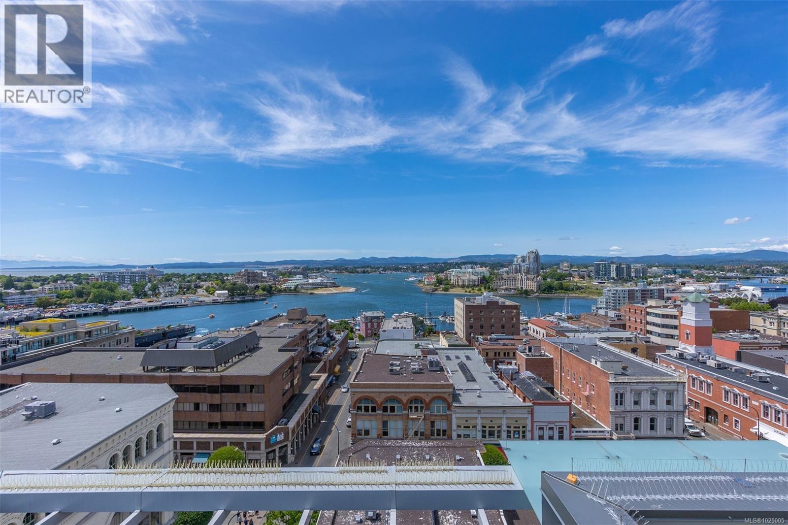 501 608 Broughton Street, Victoria