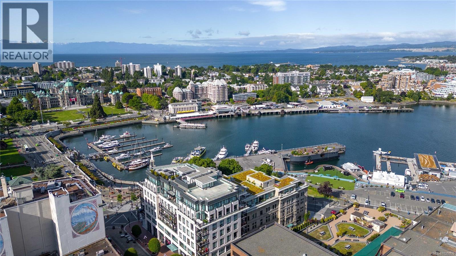 501 608 Broughton Street, Victoria