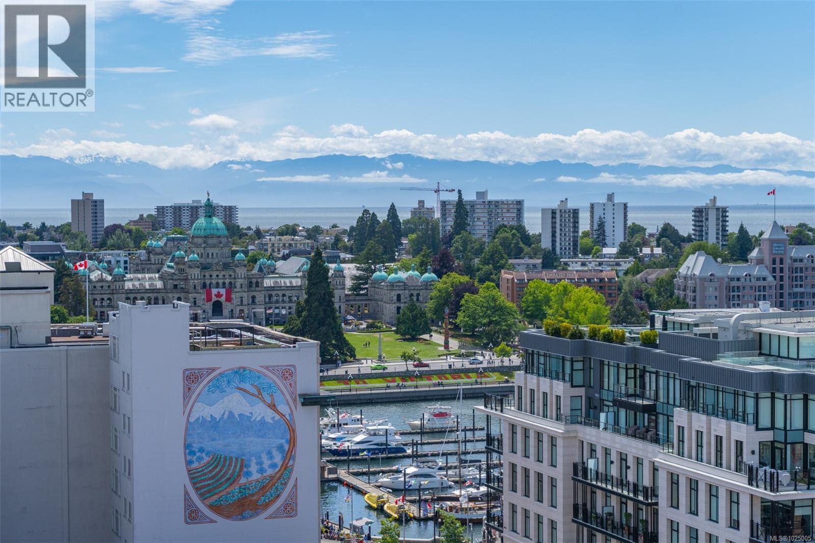 501 608 Broughton Street, Victoria