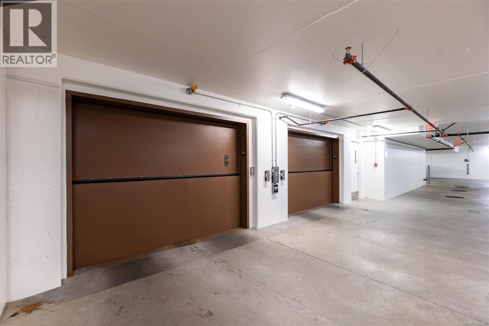 501 608 Broughton Street, Victoria