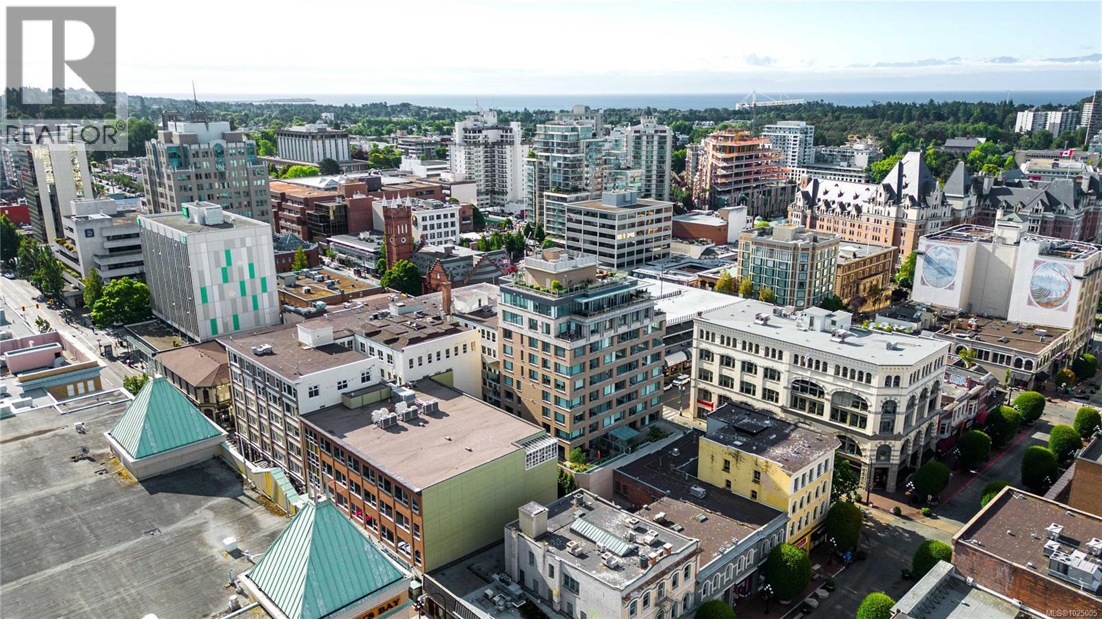 501 608 Broughton Street, Victoria