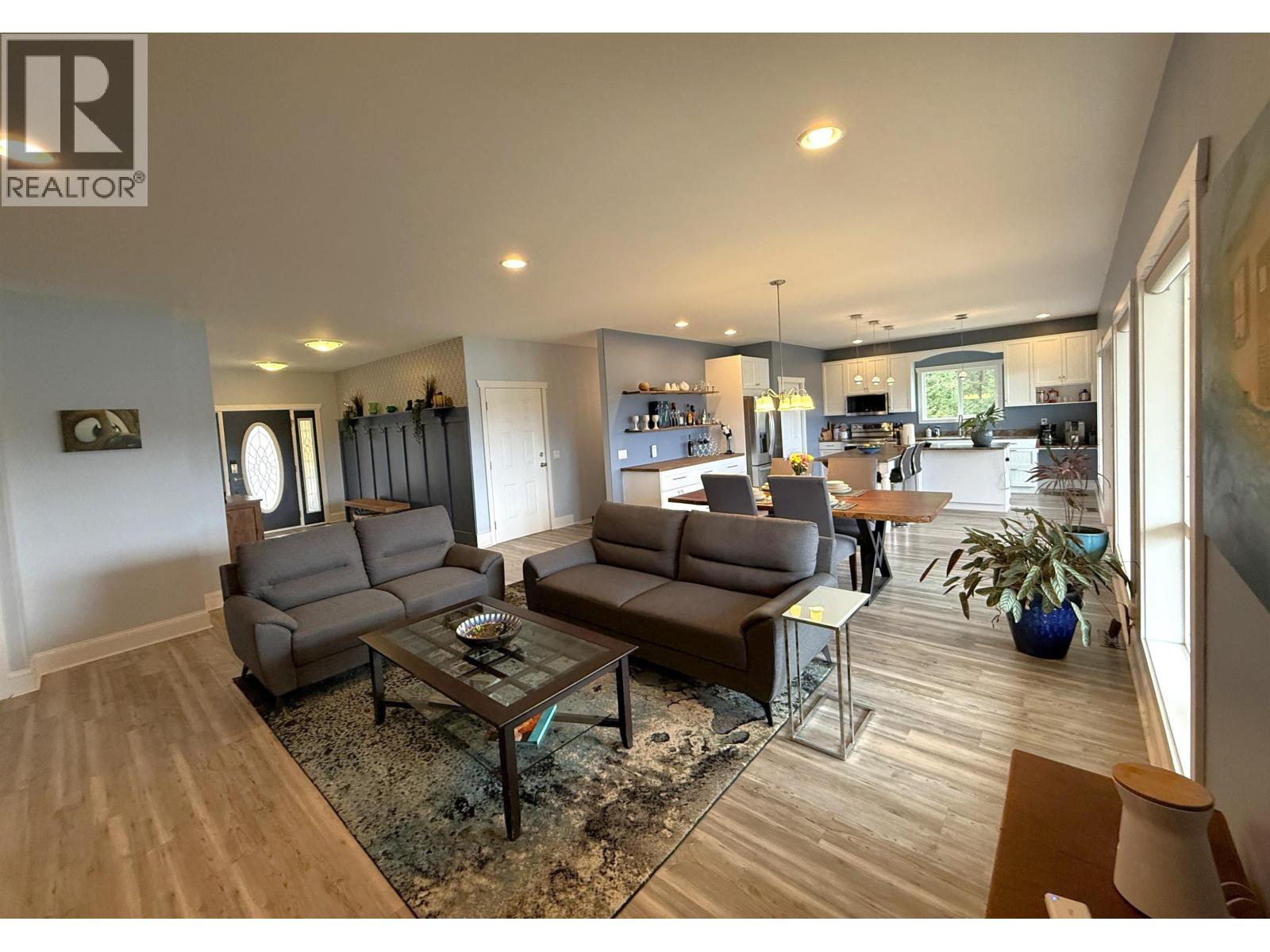 4849 BRYAN CRESCENT - 8