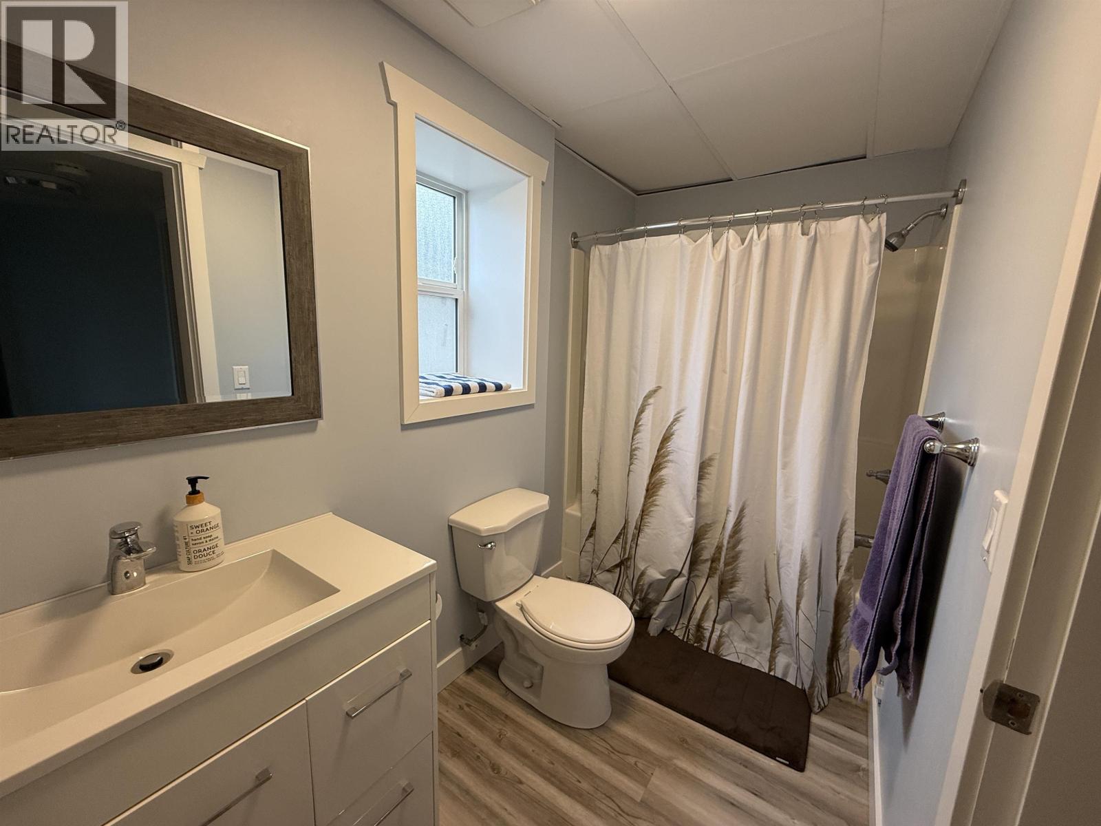 4849 BRYAN CRESCENT - 33