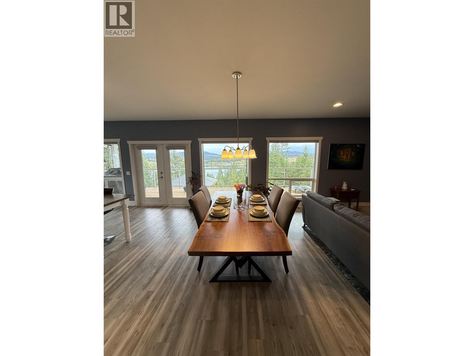 4849 BRYAN CRESCENT - 9