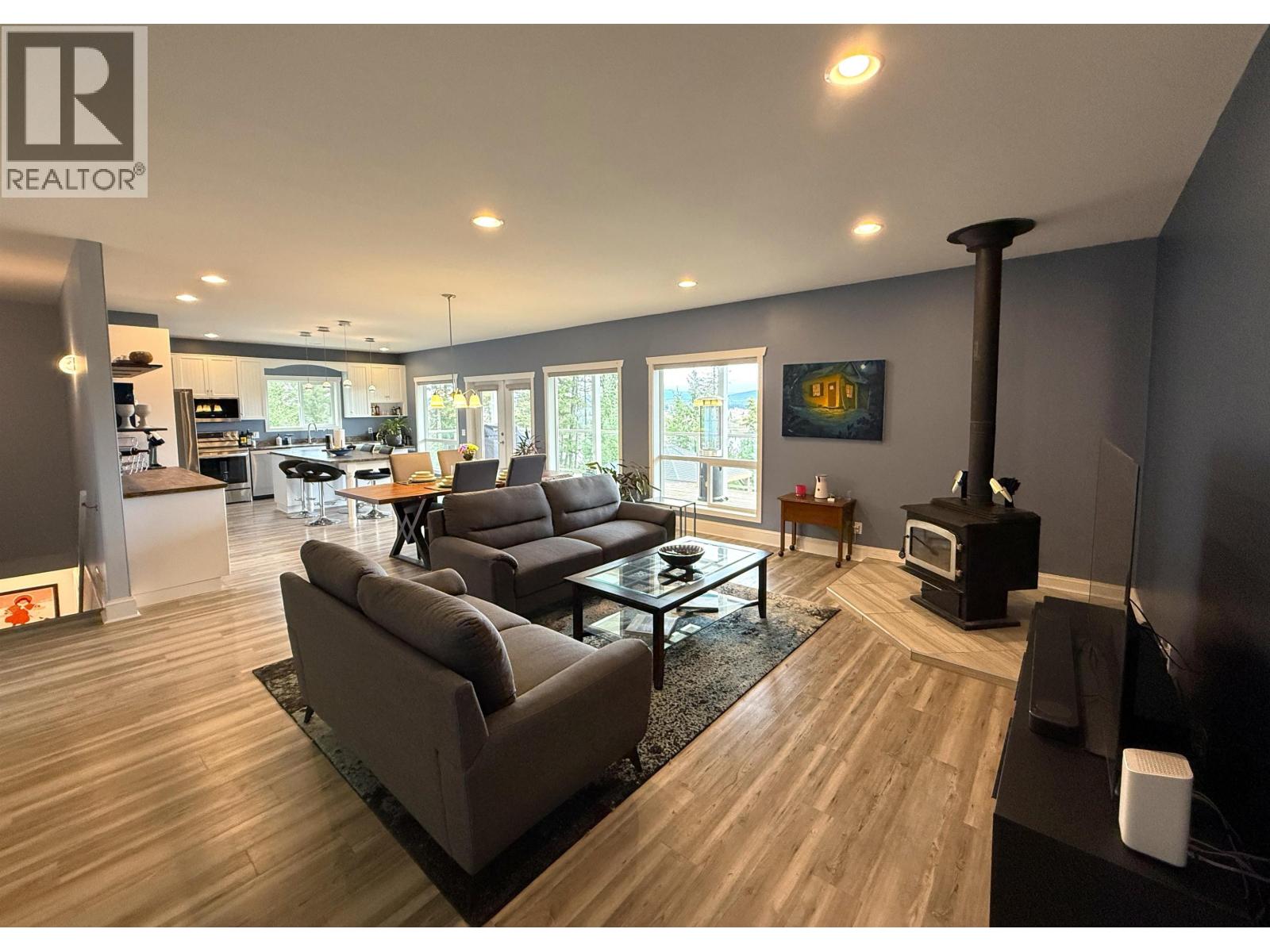 4849 BRYAN CRESCENT - 7