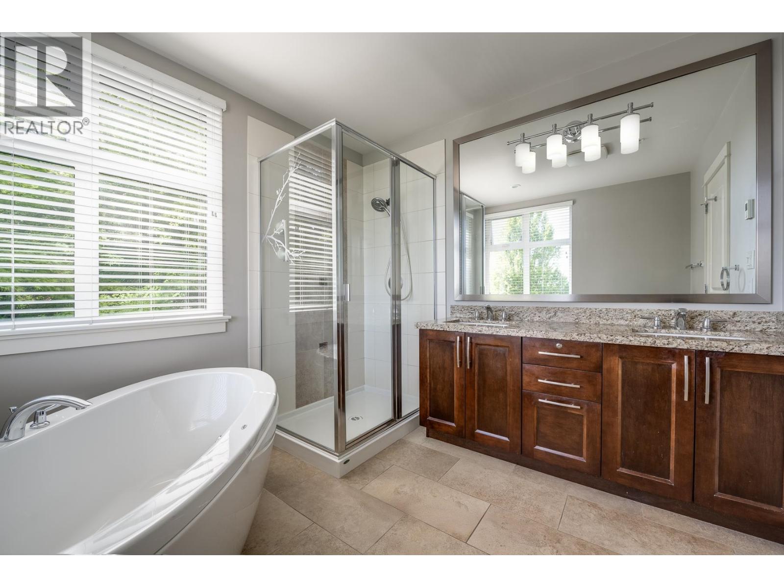 #210-5099 SPRINGS Boulevard, Tsawwassen
