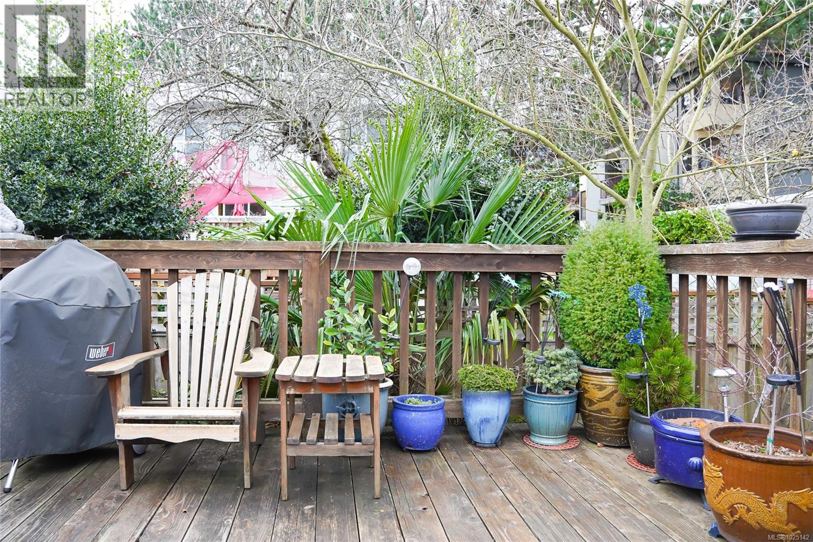  1166 Burdett Avenue, Victoria