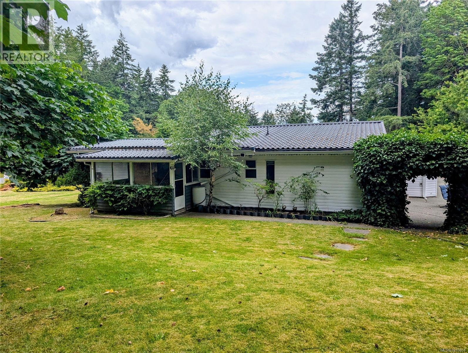 7155 &B7155 Bell McKInnon Rd, Duncan