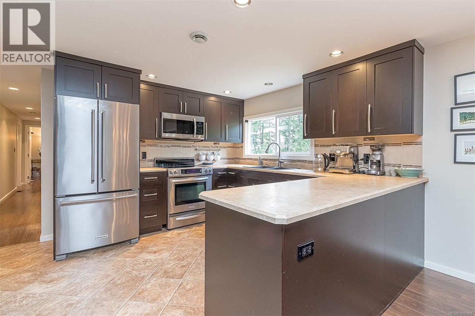 7155 &B7155 Bell McKInnon Rd, Duncan