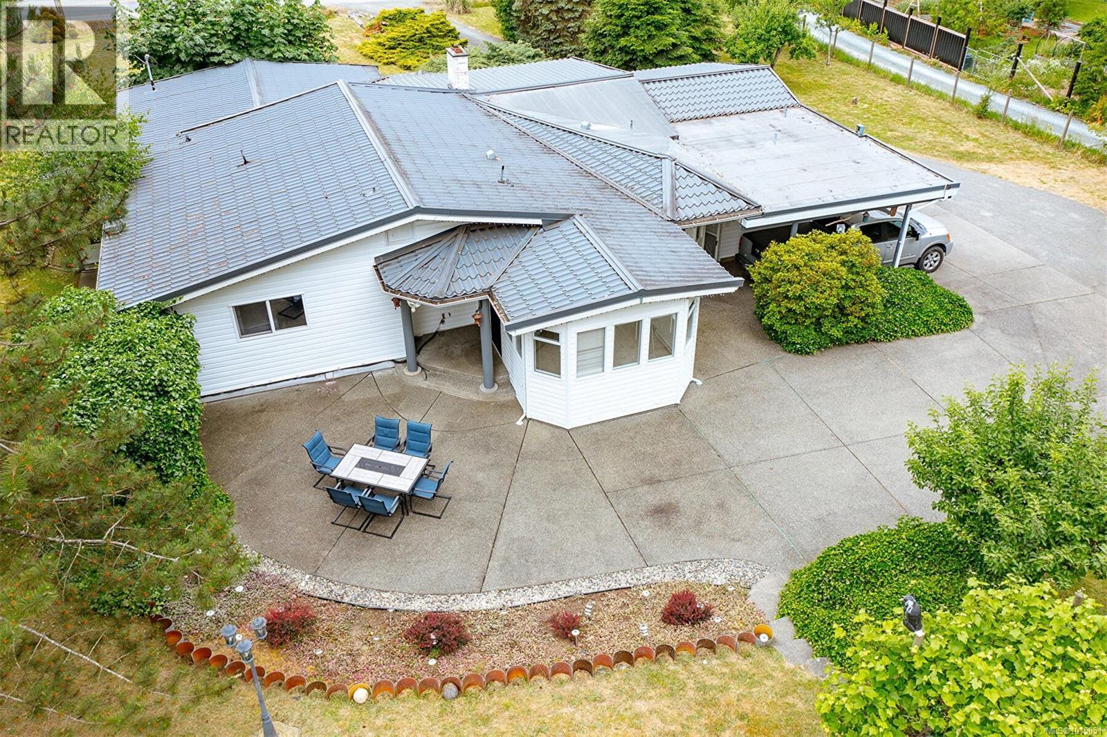 7155 &B7155 Bell McKInnon Rd, Duncan