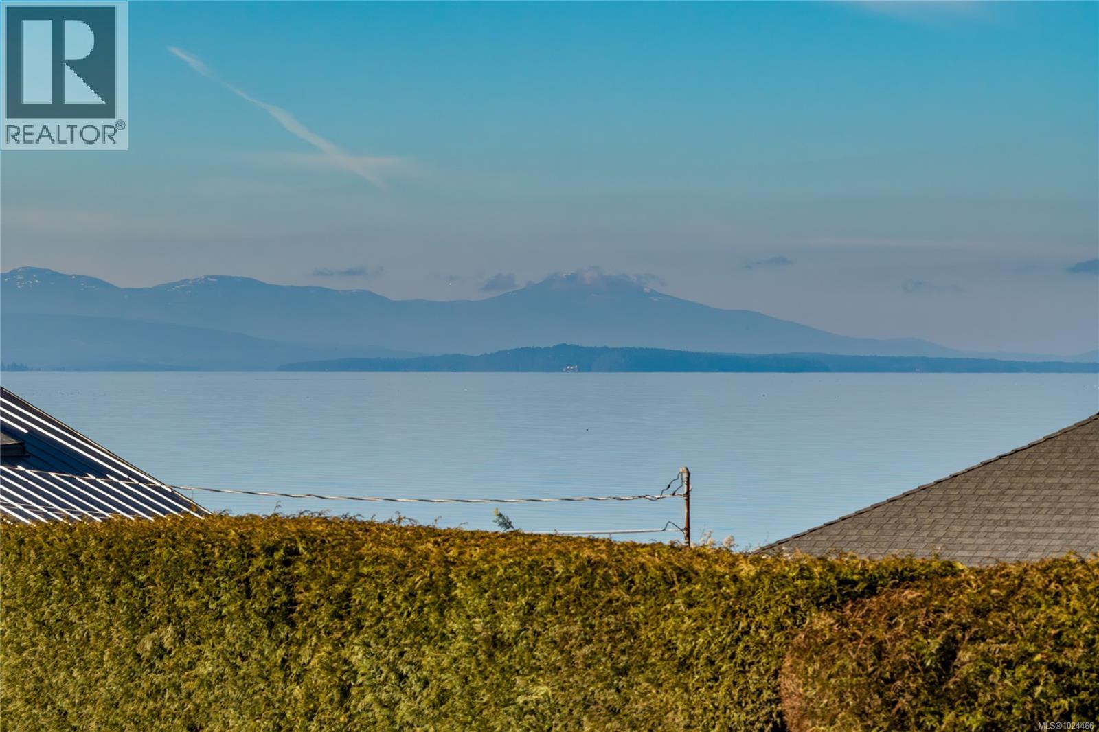 245 Elizabeth Ave, Qualicum Beach