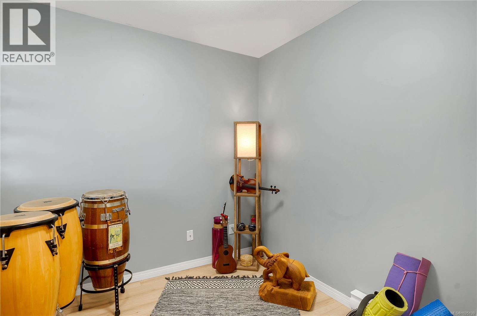 407 350 Island Hwy S, Campbell River