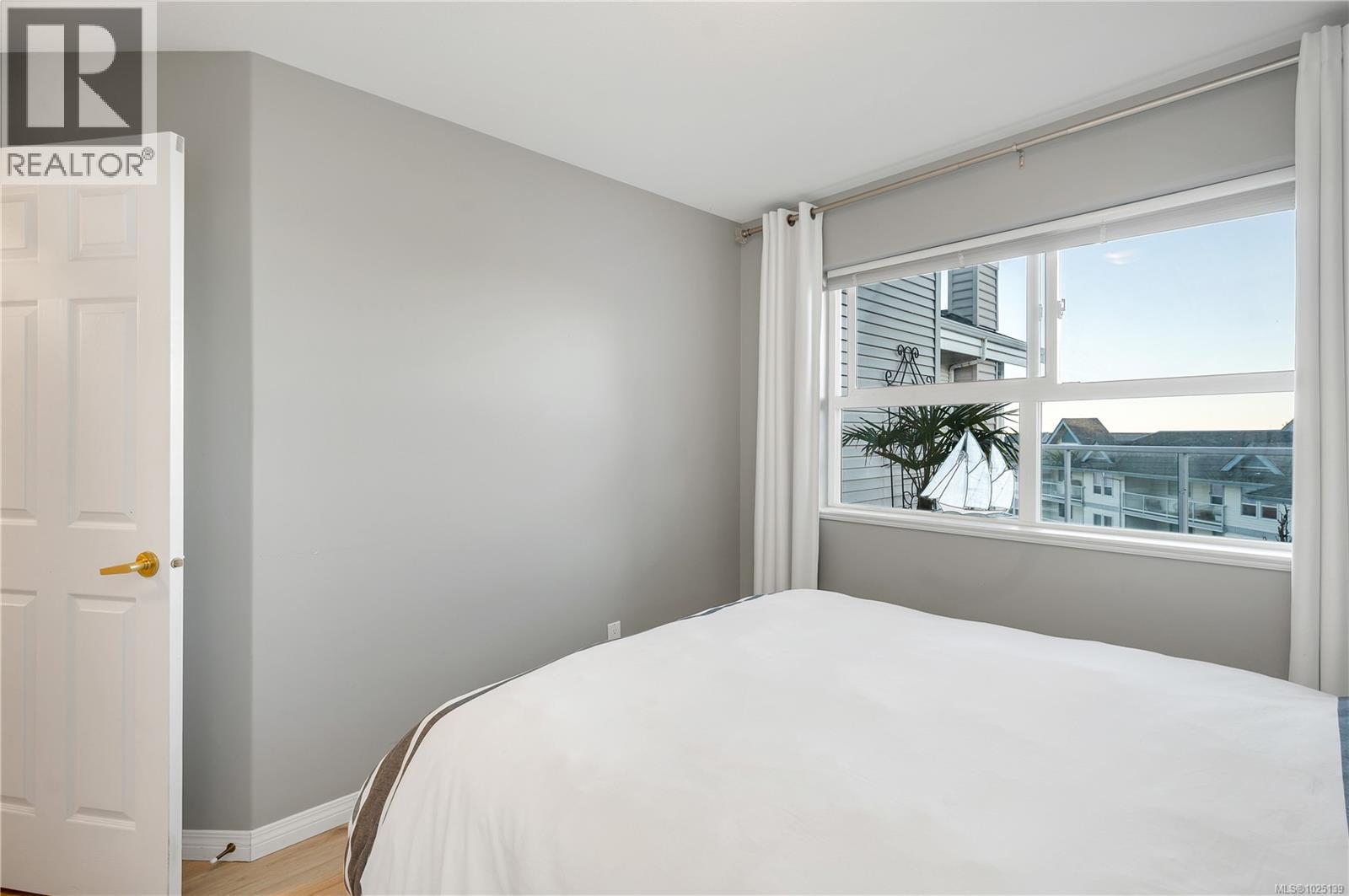 407 350 Island Hwy S, Campbell River