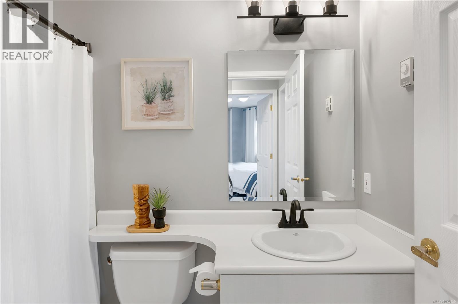 407 350 Island Hwy S, Campbell River