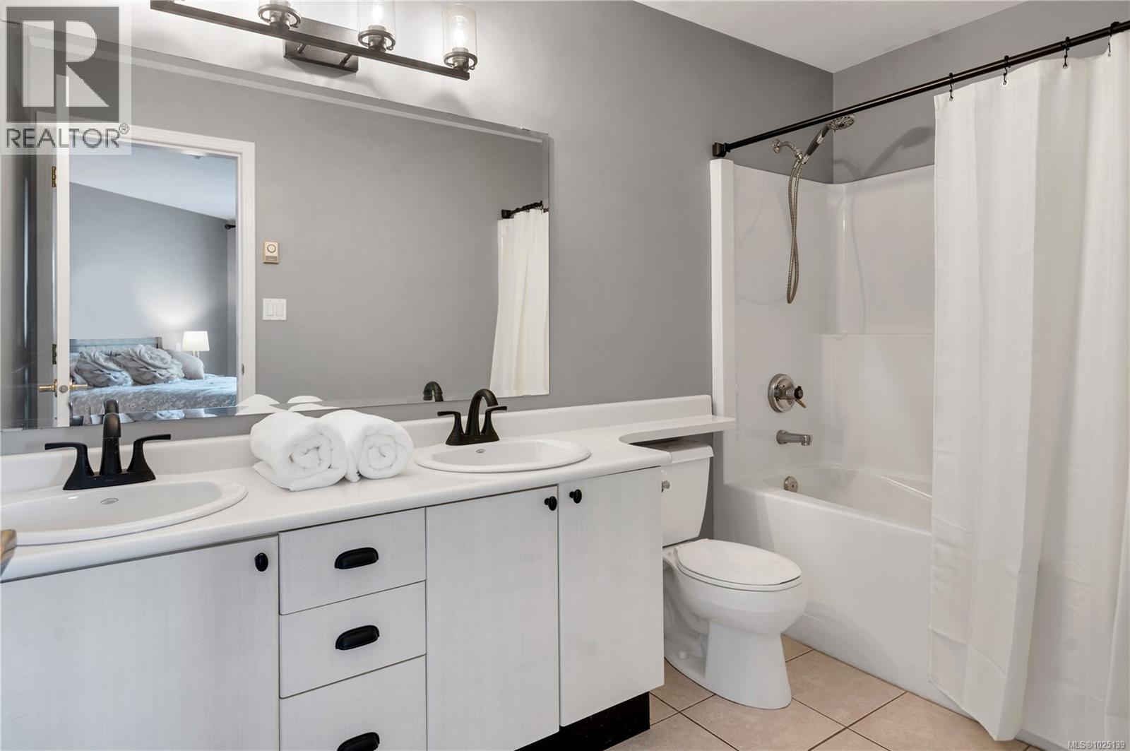#407 350 Island Hwy S - 19