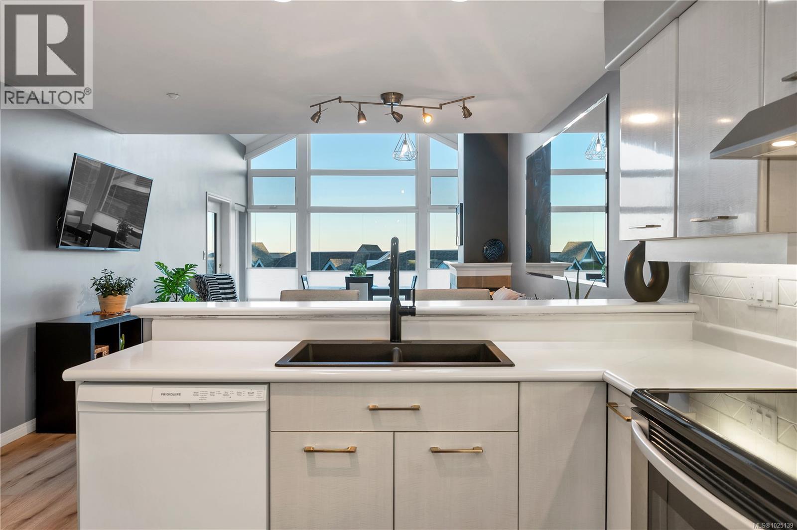 407 350 Island Hwy S, Campbell River