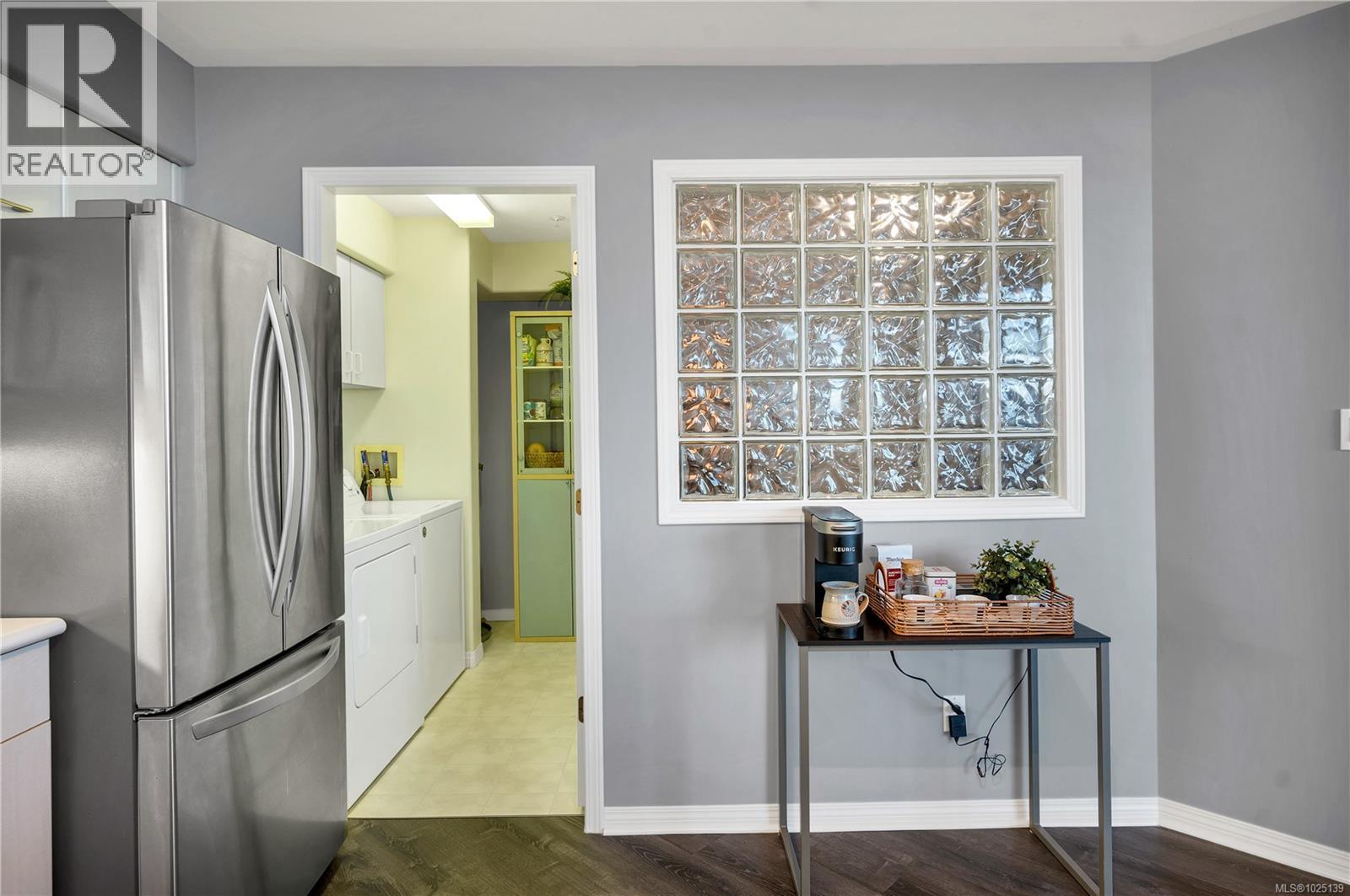 407 350 Island Hwy S, Campbell River