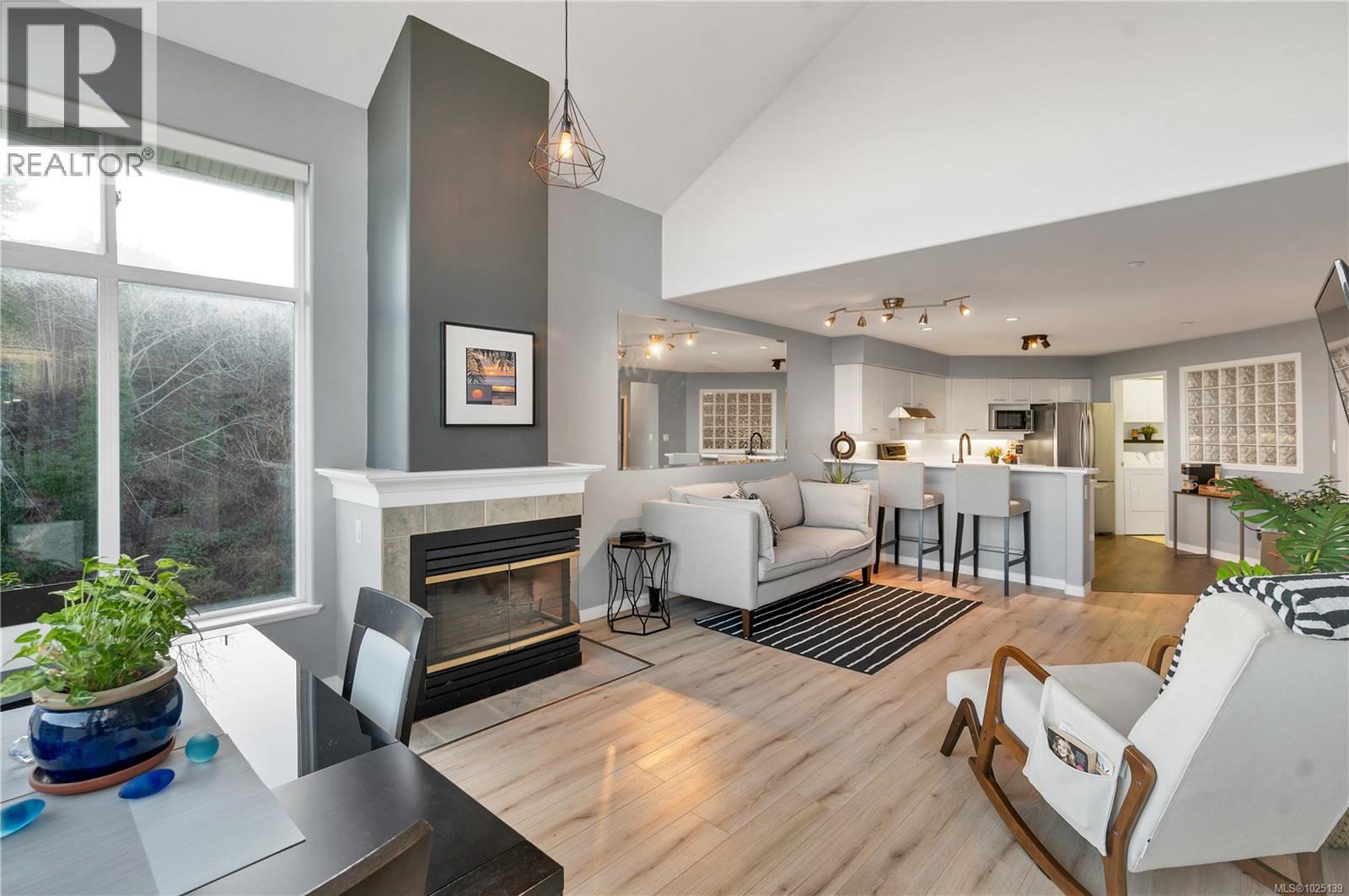 407 350 Island Hwy S, Campbell River